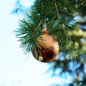 Boule de Noël en bois d'olivier