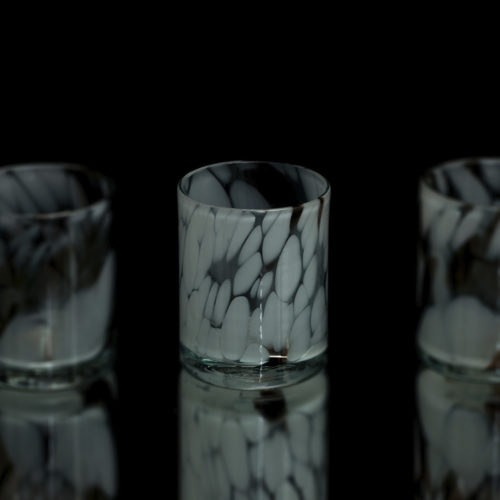 Service carafe + bouchon+ 6 verres opaline mouchetée blanc/marron – Image 2